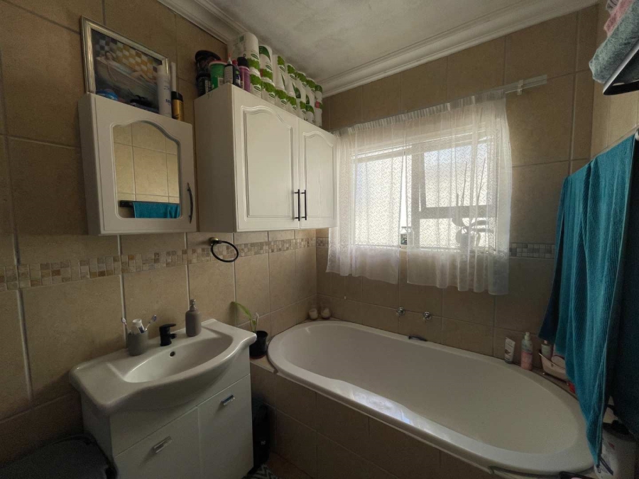 3 Bedroom Property for Sale in Seemeeu Park Western Cape